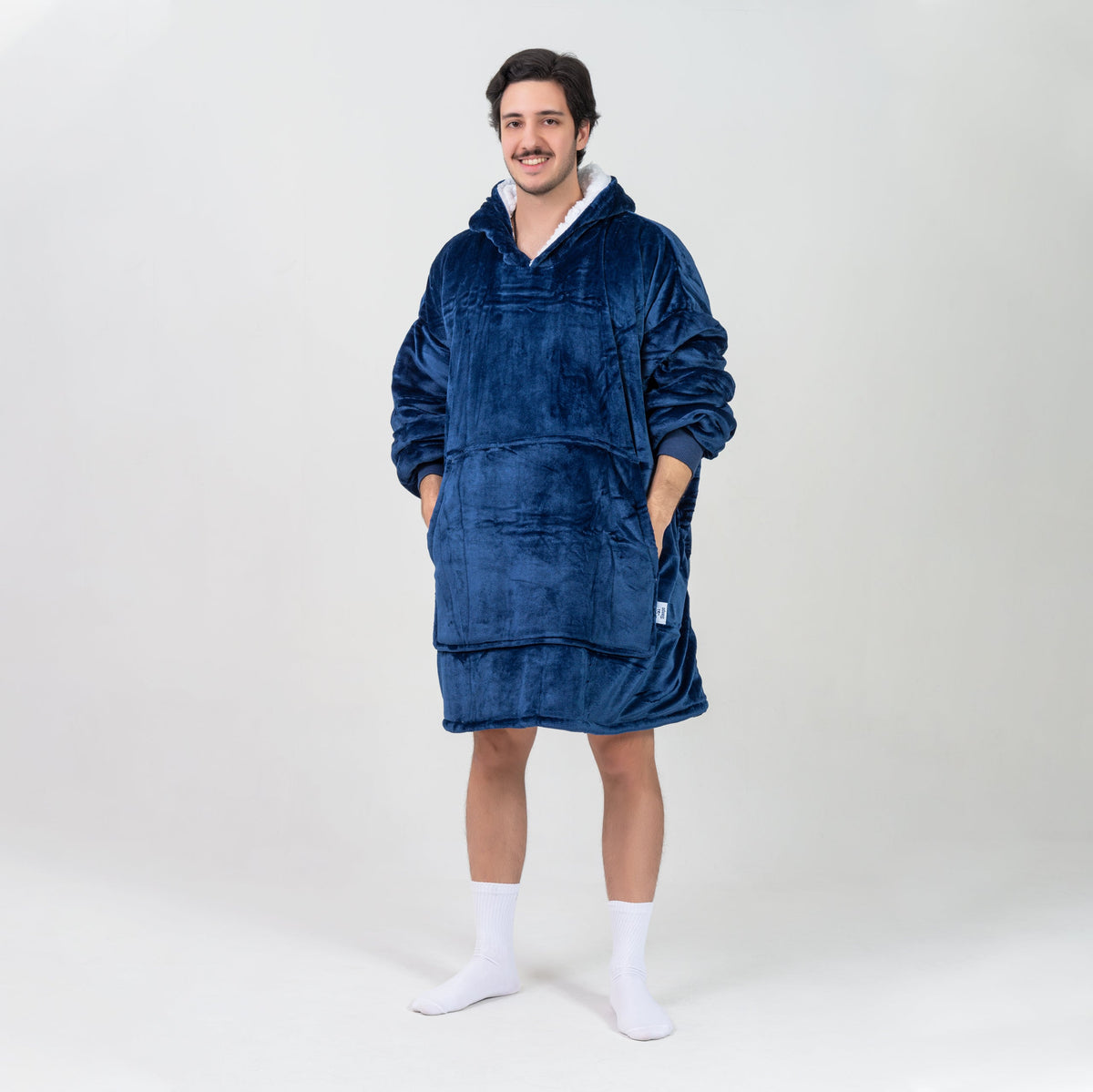 Cobertor Com Mangas Azul Royal